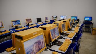 Cursos de especialização são realizados à distância.