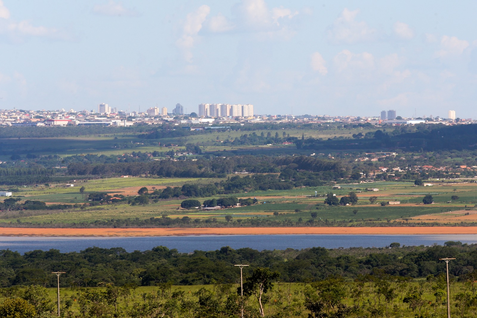 Prefeitura abre processo seletivo com mais de 500 vagas em Goiás