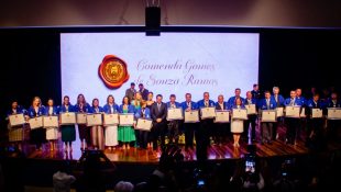 Homenageados com a Comenda Gomes de Souza Ramos, maior honraria da cidade de Anápolis. (Foto: Divulgação)