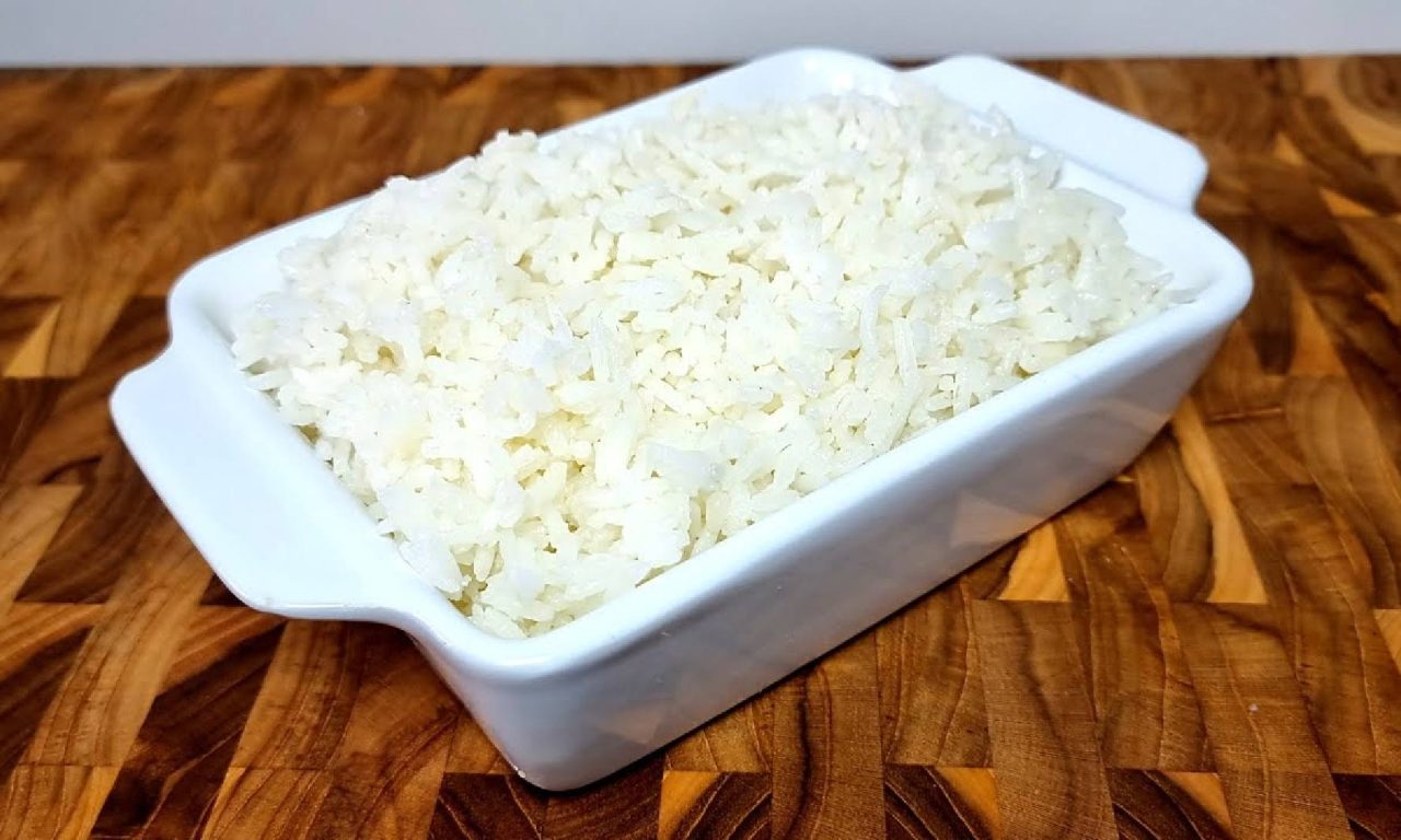 Técnica infalível para preparar um arroz soltinho e saboroso