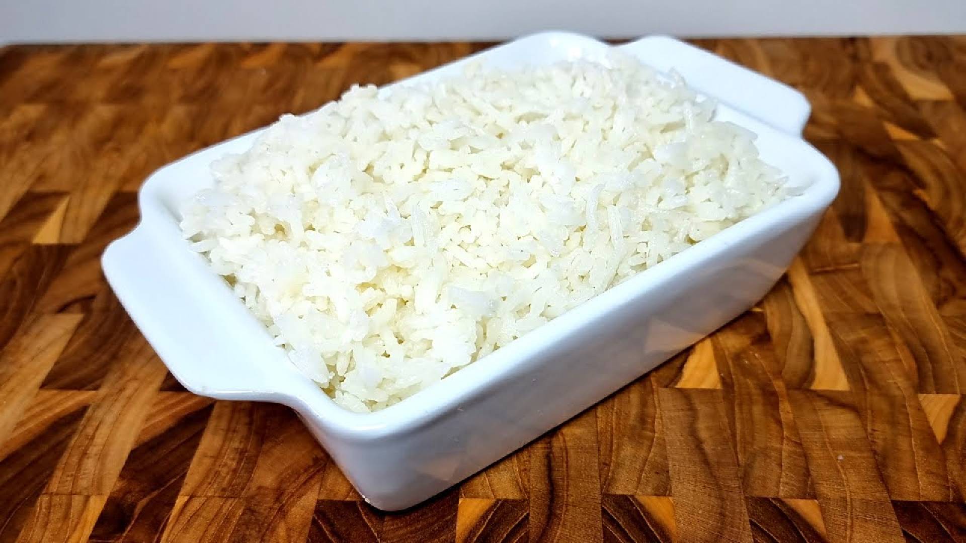 Técnica infalível para preparar um arroz soltinho e saboroso