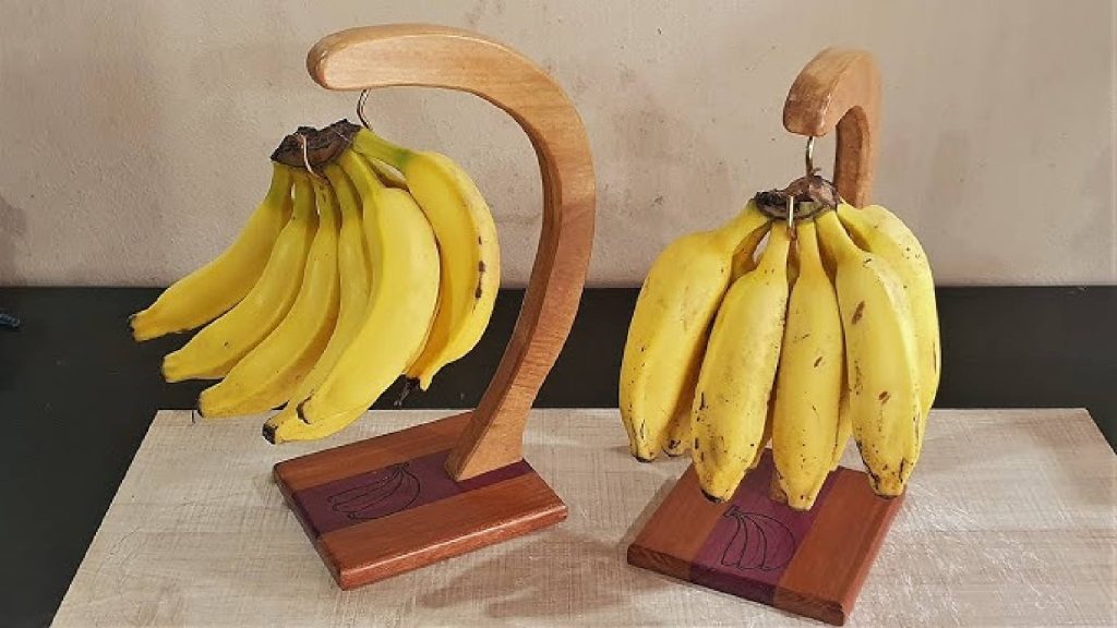 É por isso que muitas pessoas estão deixando as bananas penduradas em casa