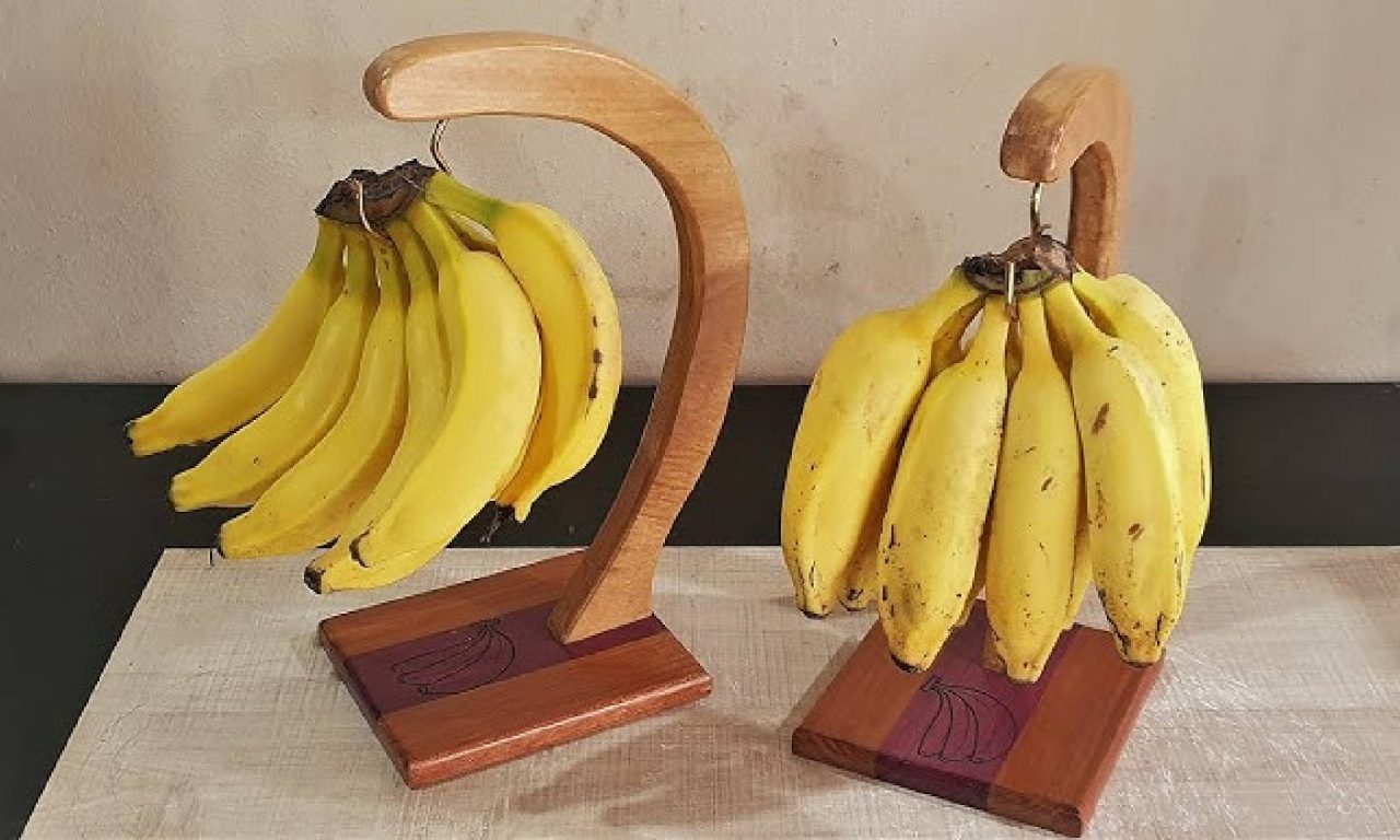 É por isso que muitas pessoas estão deixando as bananas penduradas em casa