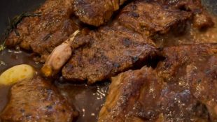 O segredo do bife perfeito tá aqui: molhadinho, saboroso e pronto em minutos