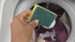 Como evitar pelinhos nas roupas na máquina de lavar