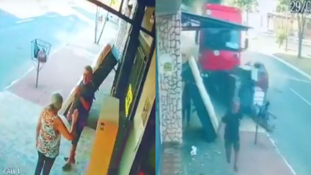 Morador saiu ileso após calçada ser atingida pelo caminhão.