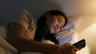 6 hábitos noturnos de pessoas verdadeiramente felizes, segundo a psicologia