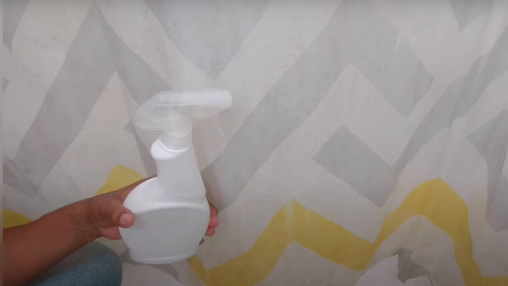 Métodos simples e práticos para limpar a cortina do banheiro e eliminar o mofo