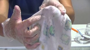 Dicas poderosas para se livrar das manchas de mofo nas roupas