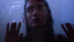 6 sinais de que uma pessoa está tentando te manipular (é preciso se proteger)