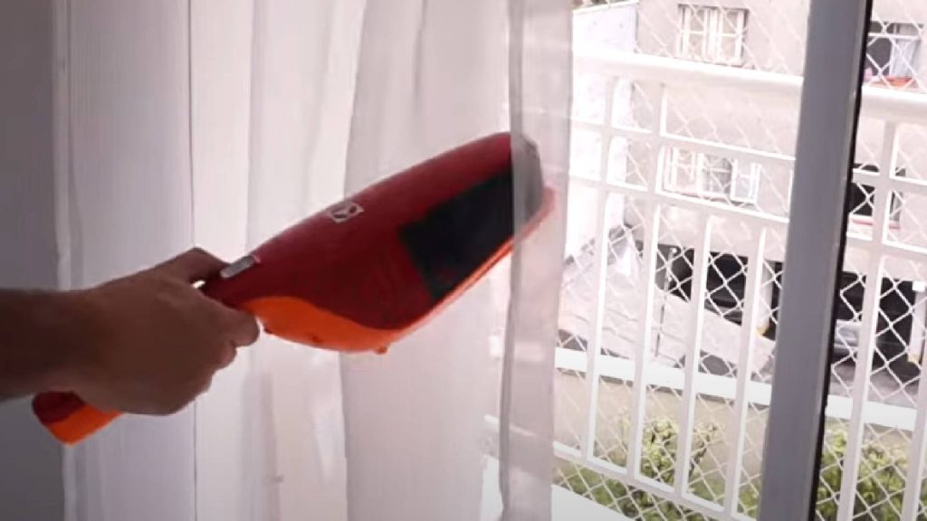 O segredo para manter a cortina de casa limpa por mais tempo