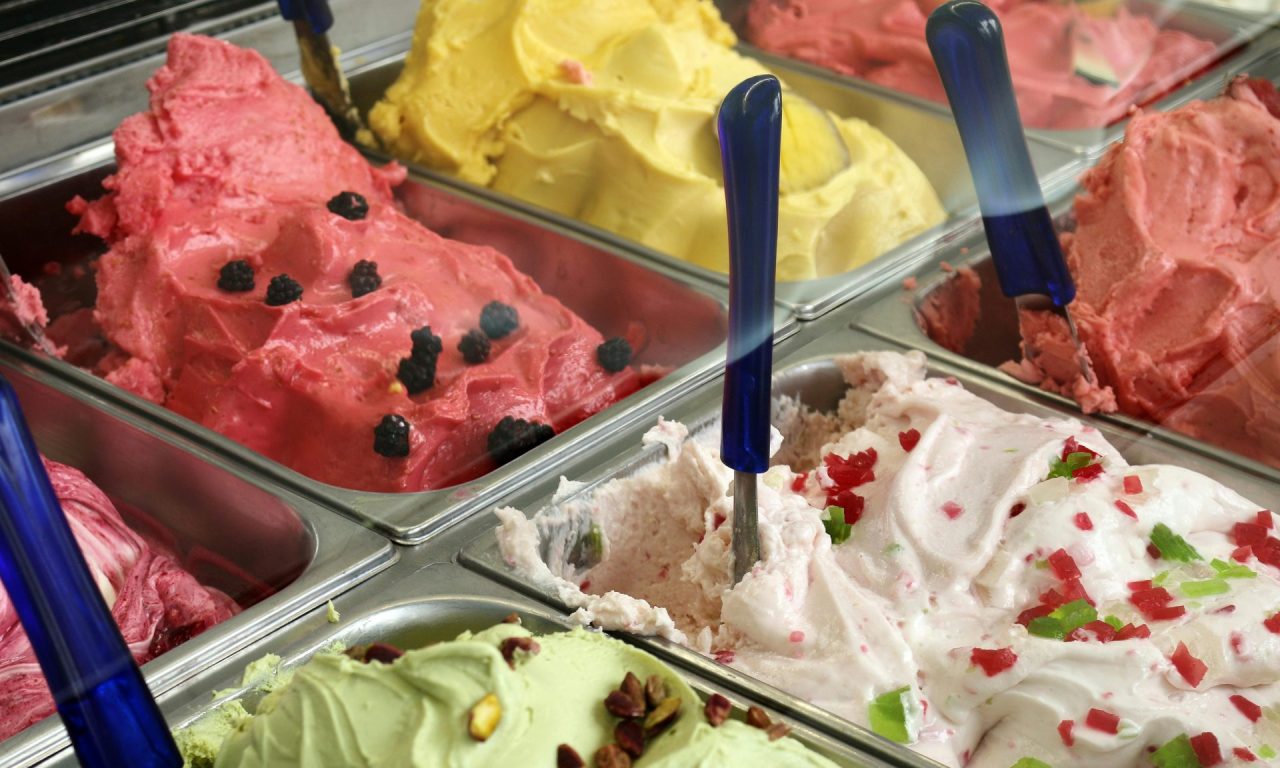 Tradicional marca de sorvetes decreta falência e fecha as portas de 500 lojas