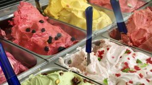 Tradicional marca de sorvetes decreta falência e fecha as portas de 500 lojas