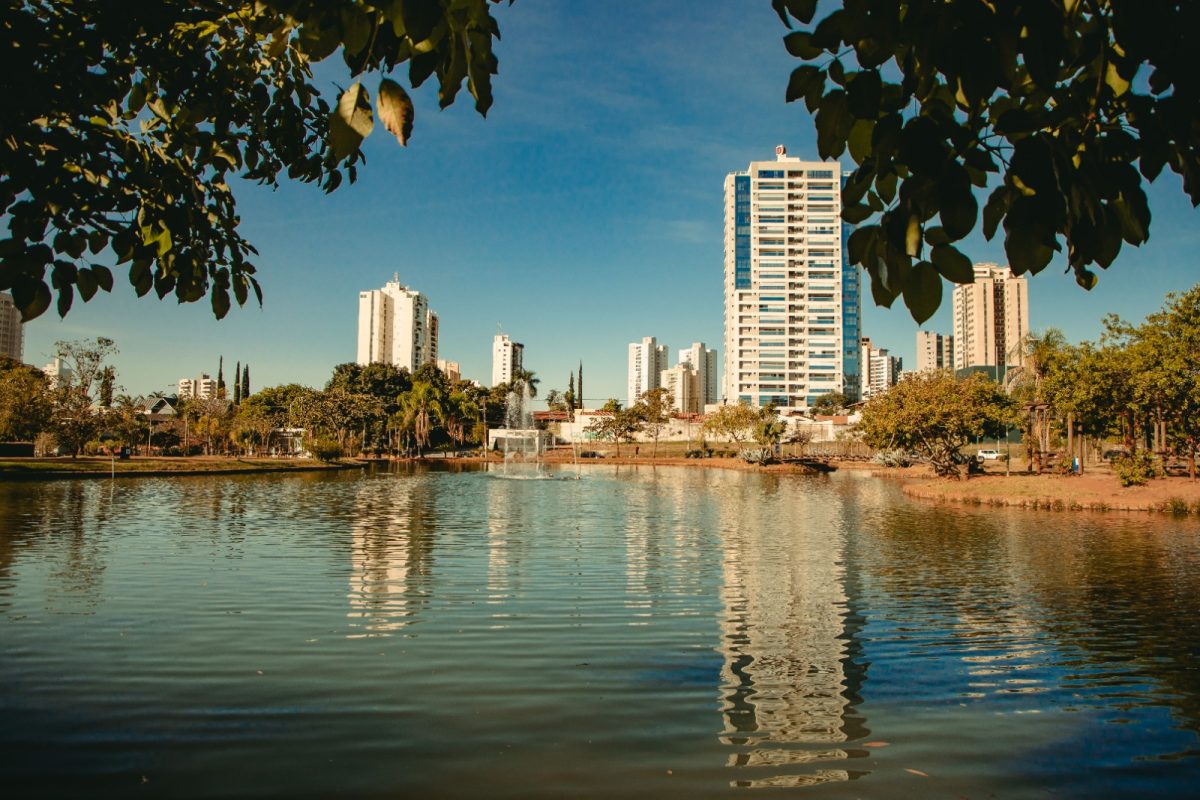Comerciantes na região do Parque Ipiranga ainda sofrem efeitos de rompimento de adutora da Saneago