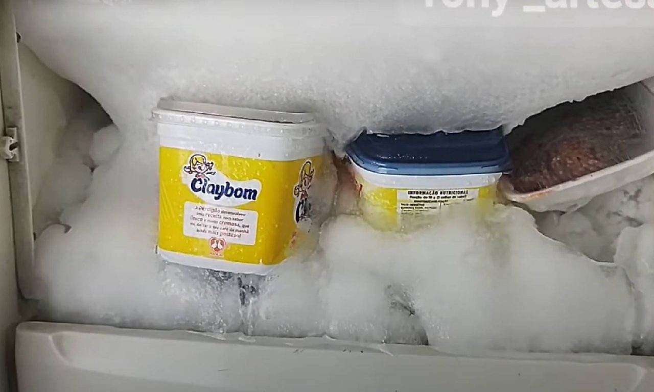 Método simples para remover o gelo acumulado do freezer de forma rápida