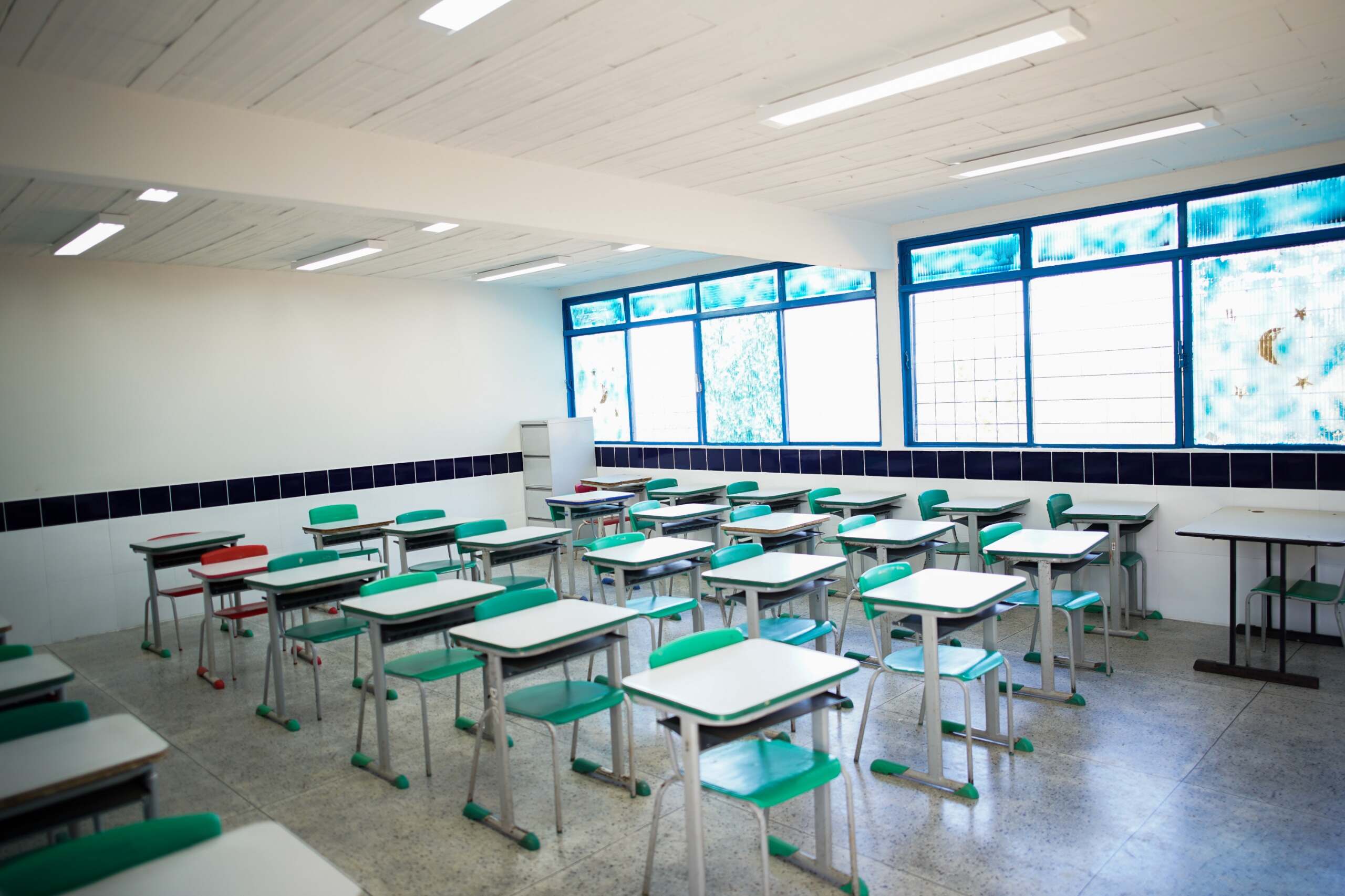 Concurso com mais de 250 vagas e salários de até R$ 11 mil abre inscrições