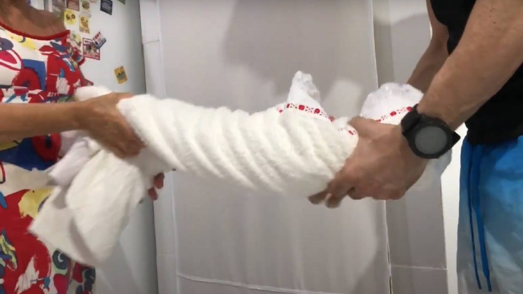 Truque simples seca roupas em apenas 5 minutos sem secadora