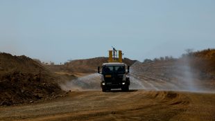 Instalações da mineradora Anglo American nas imediações da cidade de Barro Alto. (Foto: Pedro Ladeira/Folhapress)