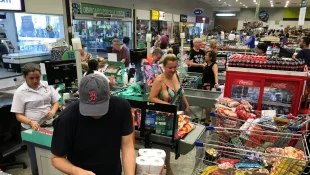 Presidente do Assaí revela o que os consumidores estão fazendo parar driblar alta de preços