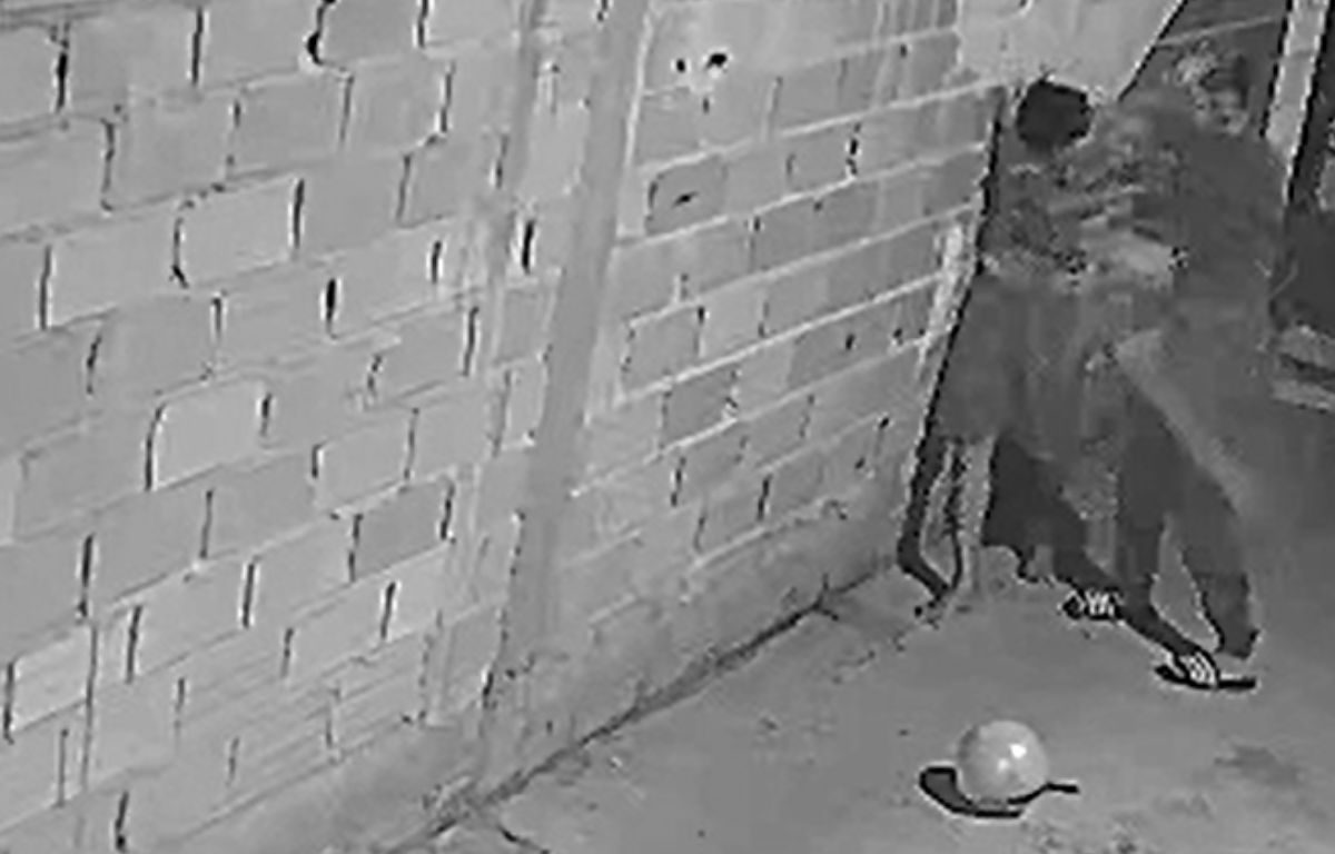 Imagem mostra criança sendo agredida em Caldas Novas.