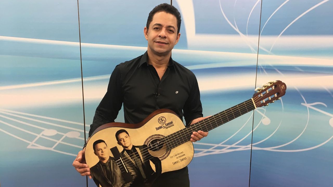 Cantor gospel de Anápolis assume cadeira de deputado federal