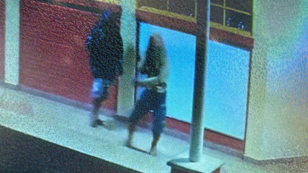 Adolescentes são filmados furtando escola em Aparecida de Goiânia; dois foram detidos pela PM