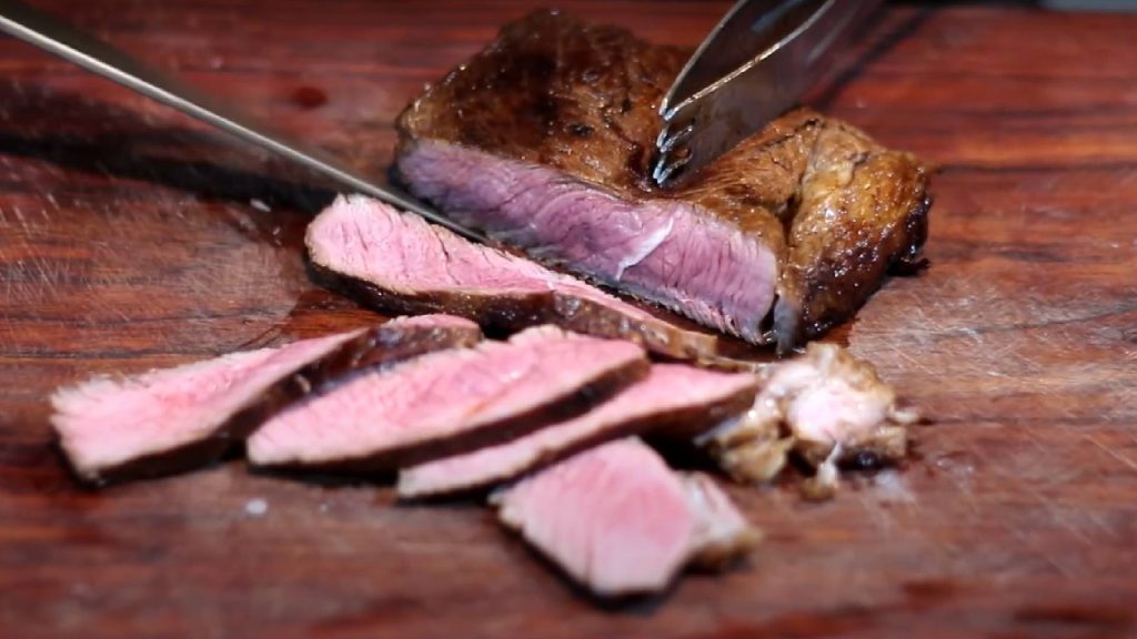 A carne que superou a picanha e virou a nova queridinha do churrasco