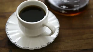 Conheça como é feito o café mais caro do mundo e avalie se vale mesmo a pena pagar o preço