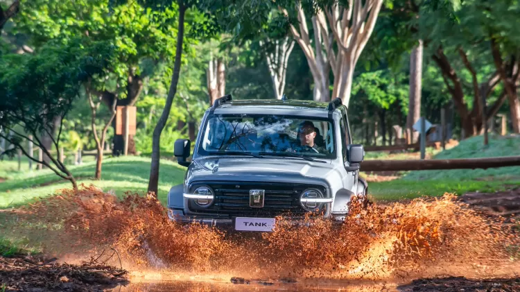 O carro potente que desafia SW4 custando menos e fazendo 18km/l dentro da cidade