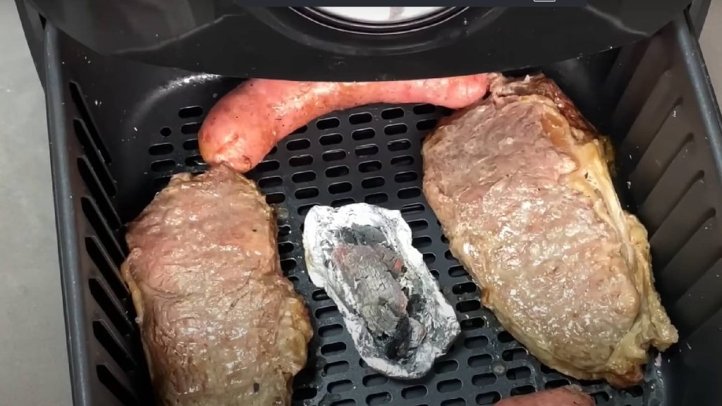 O melhor jeito de fazer churrasco sem ter churrasqueira em casa (acredite, fica muito bom)