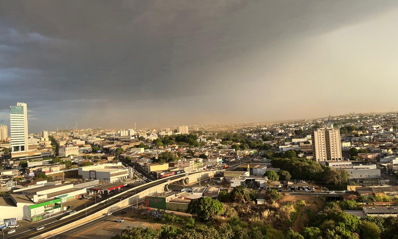 Chuva voltou a cair sobre Anápolis após dois meses de seca e estiiagem. (Foto: Paulo Roberto Belém/Portal 6)