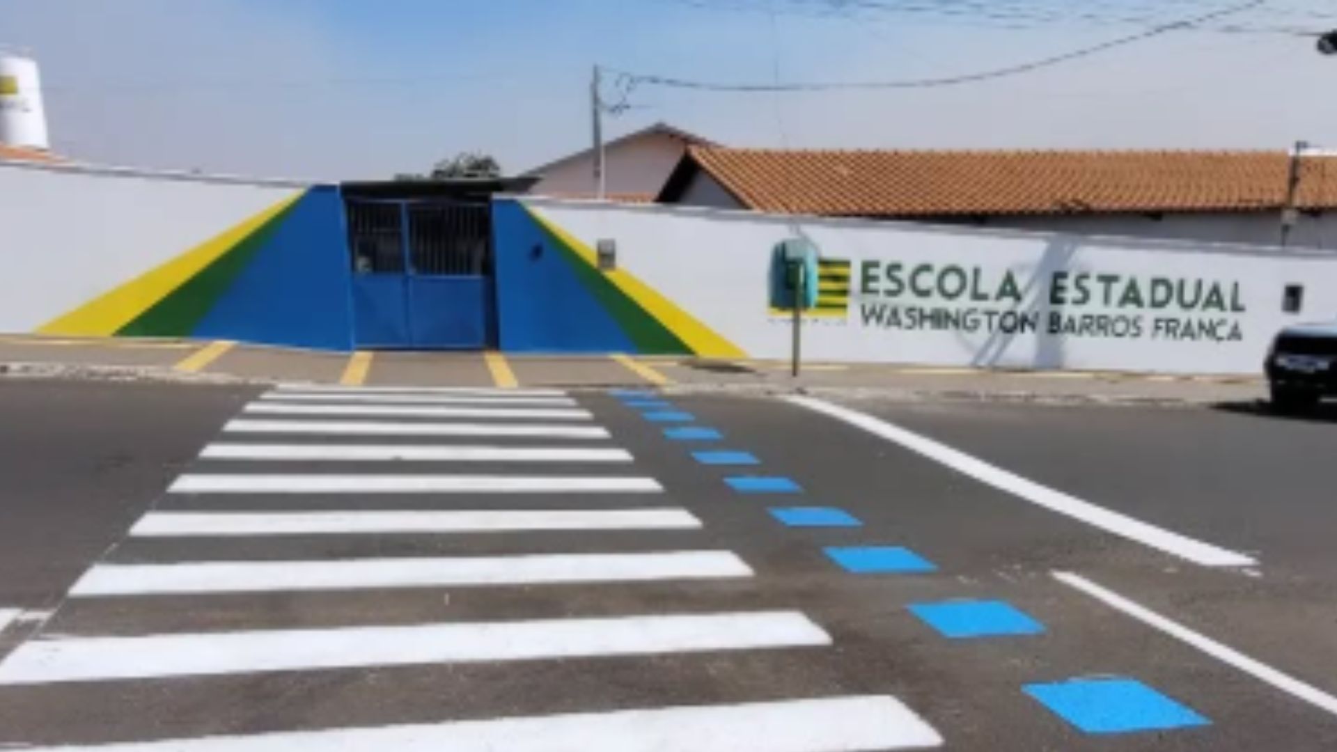 Escola Estadual Washington Barros França, situada na zona urbana de Jataí.