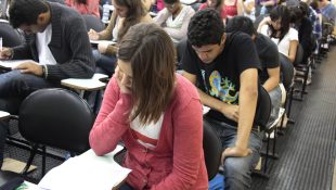 Banco abre concurso público com salário de R$ 10 mil para 06h de trabalho