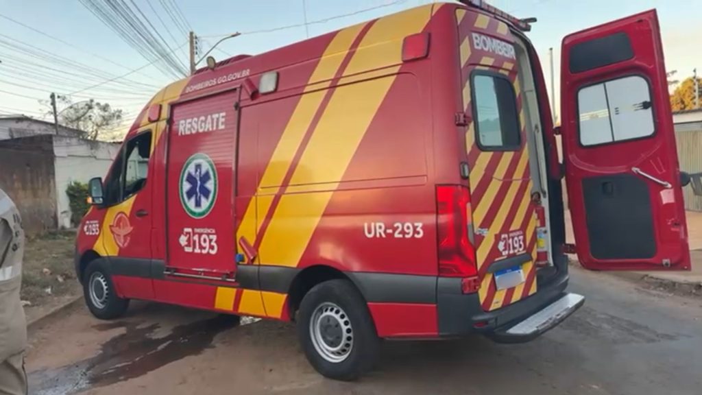 Corpo de Bombeiros foi acionado para socorrer a vítima.