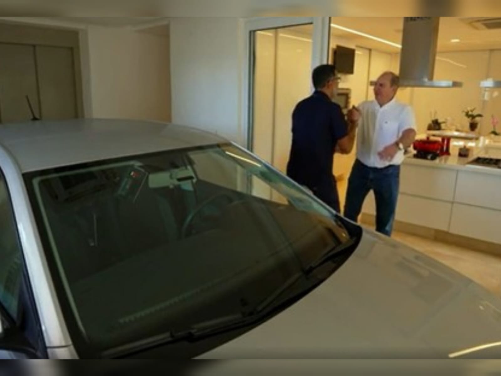 Conheça o apartamento de luxo em Goiânia que tem elevador para carros e apareceu no Globo Repórter