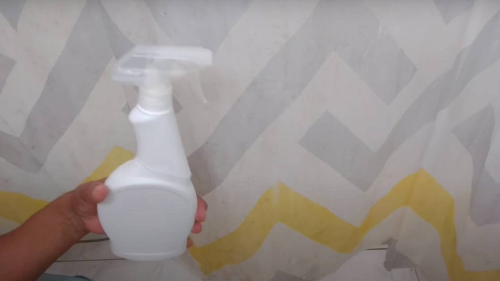 Dicas práticas para manter a cortina do banheiro sempre limpa