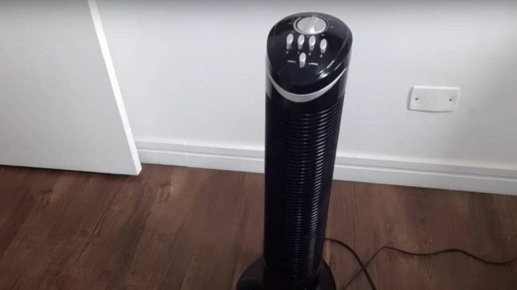 Custando menos de R$ 300, novo tipo de ventilador está batendo de frente com ar-condicionado