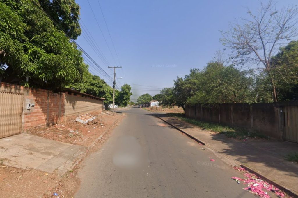 Homem invade casa da ex em Aparecida de Goiânia, ameaça matar filhos pequenos e causa tumulto com a polícia