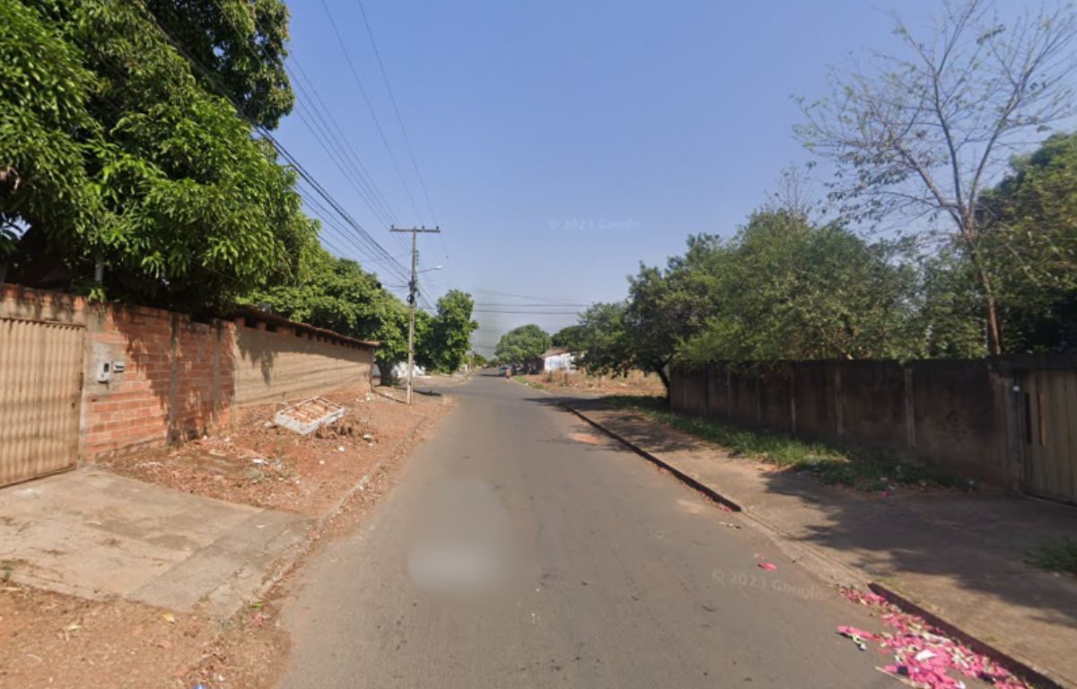 Homem invade casa da ex em Aparecida de Goiânia, ameaça matar filhos pequenos e causa tumulto com a polícia