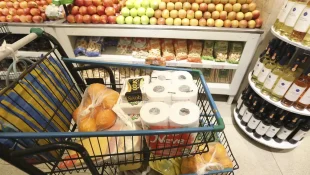 6 dicas infalíveis para economizar toda vez que você for ao mercado (e parar de gastar à toa)