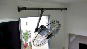 Por quanto tempo o ventilador pode ficar ligado por dia, segundo especialistas