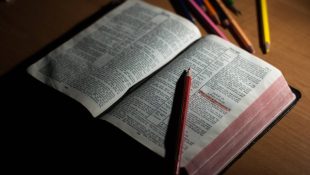 O versículo que traz coragem para quem precisa tomar uma grande decisão