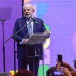 Lula abre conferência e sanciona ampliação da licença-maternidade
