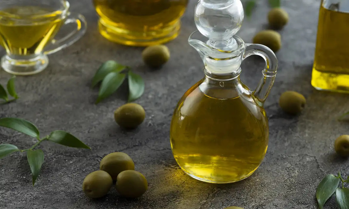 Esse é o melhor azeite do Brasil, segundo críticos gastronômicos (pode ser achado nos supermercados)