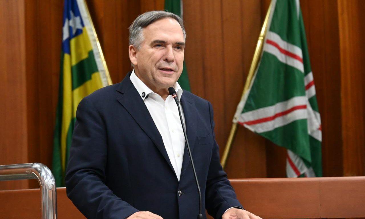 Escolher um líder na Câmara de Goiânia realmente é muito difícil para Sandro Mabel