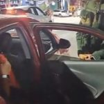 Motorista de aplicativo precisa chamar polícia para passageira que entrou no carro