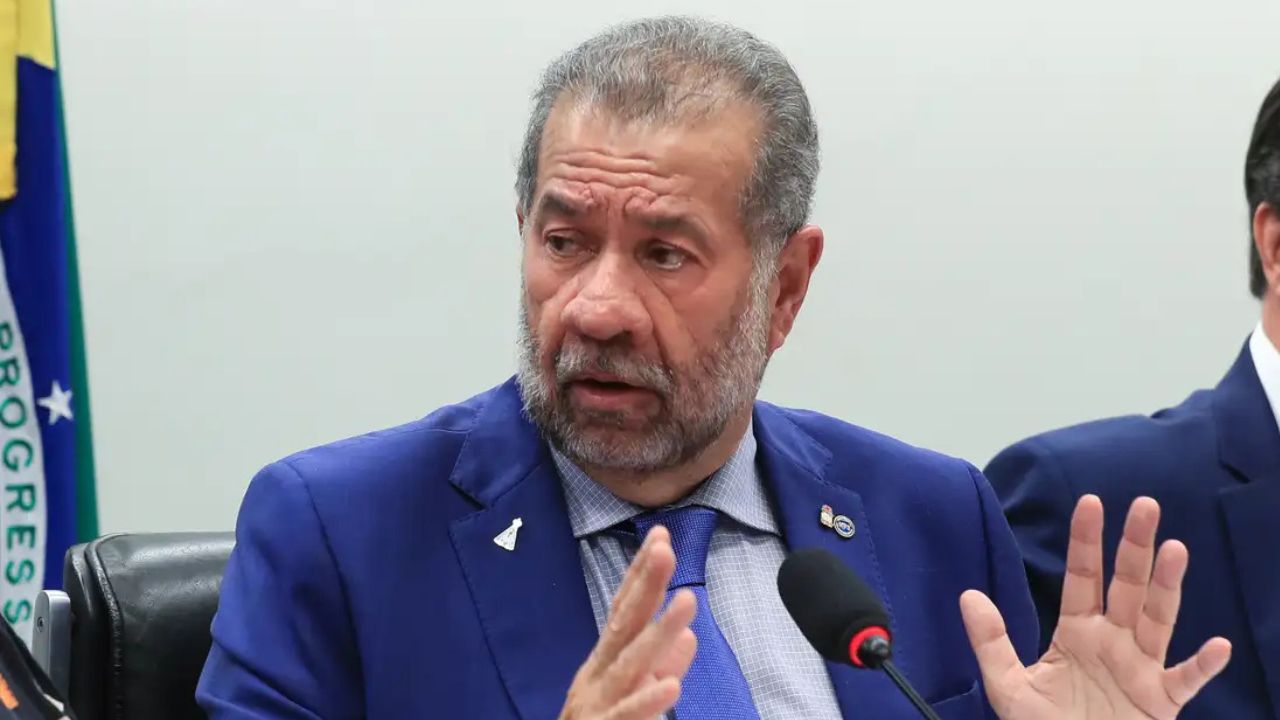 Ex-ministro da Previdência Social, Carlos Lupi pode se tornar Cidadão Goiano