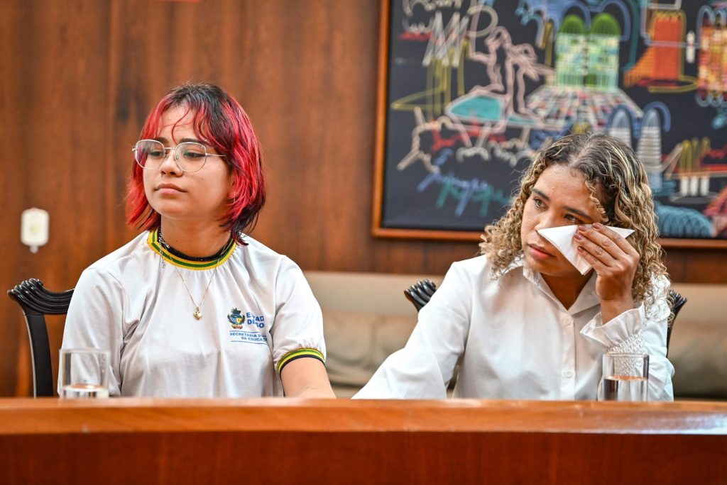 Estudante Jhennyfer Ramos irá cursar Ciências da Computação na Internacional Black Sea University. (Foto: Divulgação)