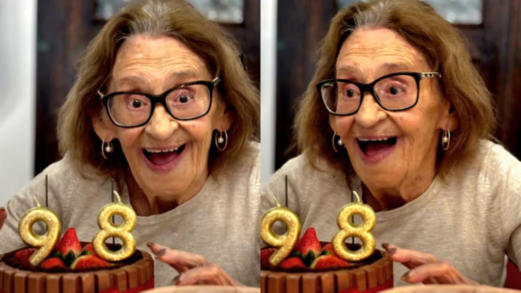 Atriz Laura Cardoso comemora os 98 anos.