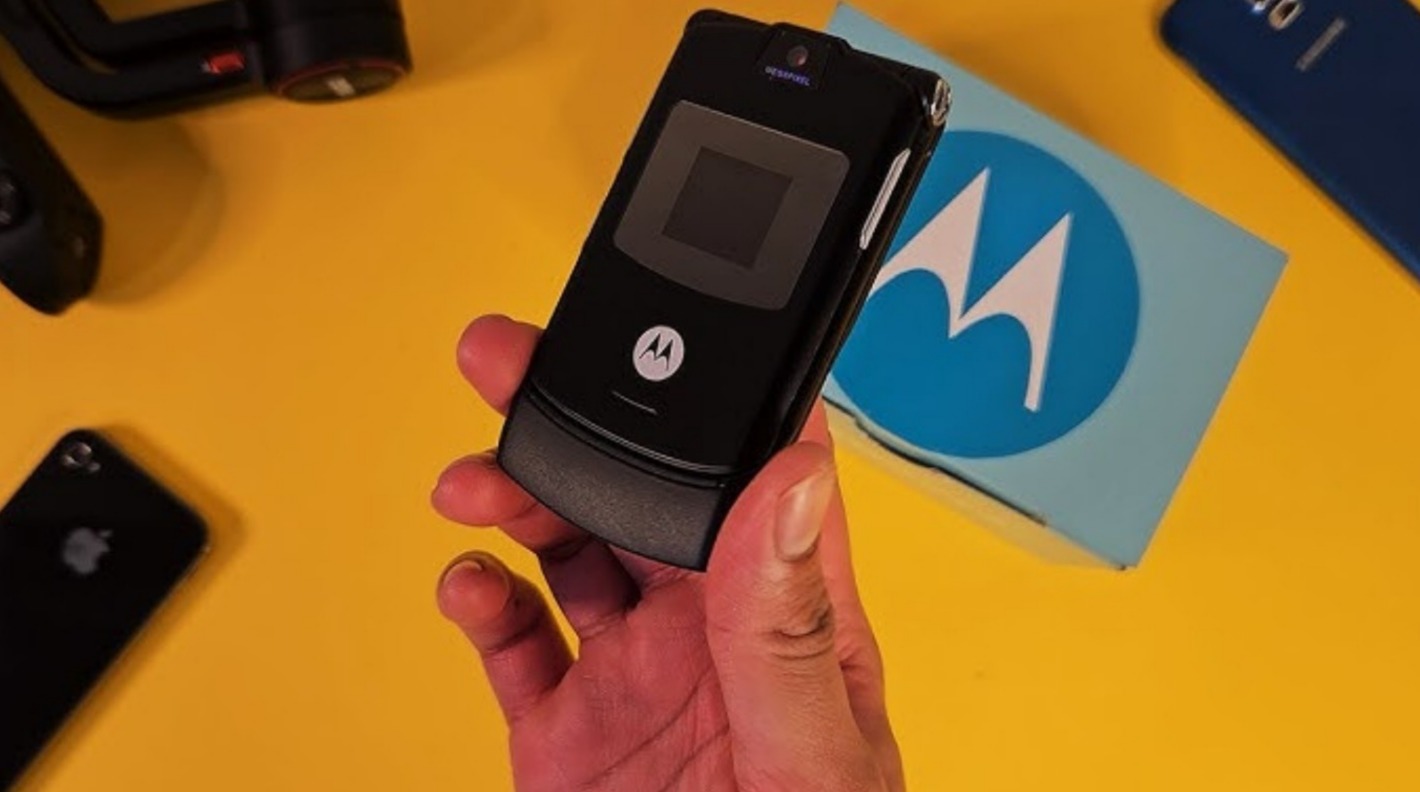 Quanto custaria um celular Motorola V3 em 2025, corrigido pela inflação?